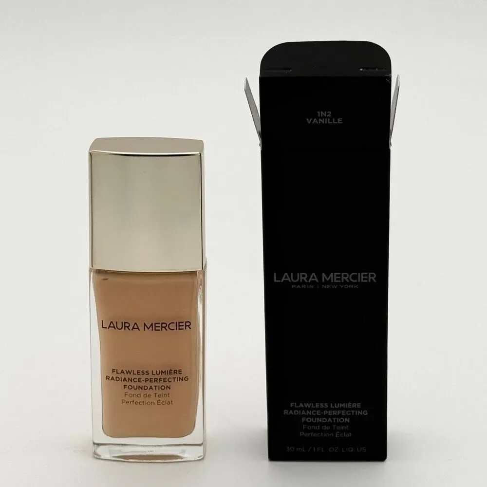 Laura Mercier Flawless Lumière Radiance-Perfecting Foundation in Shade Vanille 1